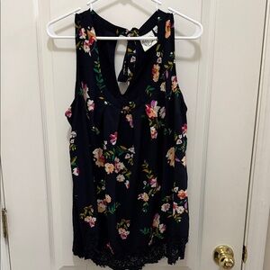 Womens 2x Navy Blue Floral Sleeveless Top - Black with Multicolor Flowers
